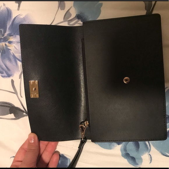 Kate Spade Wristlet - Picture 2 of 6